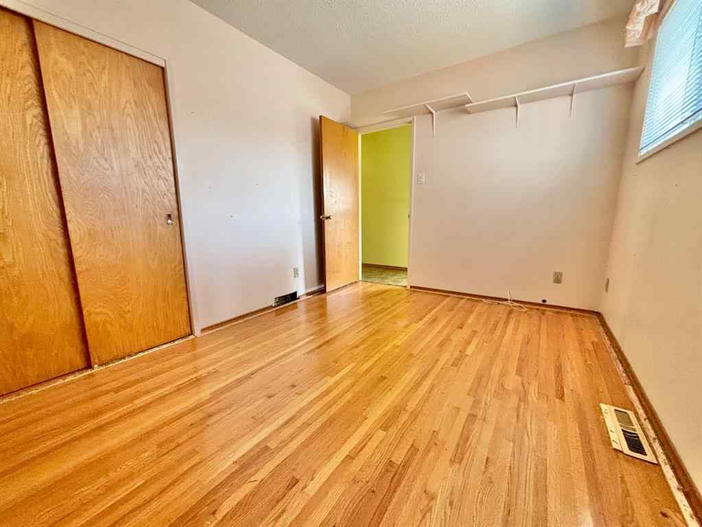 MLS® A2268954 - 1320 Southbow Place SW in Southwood Calgary, Residential