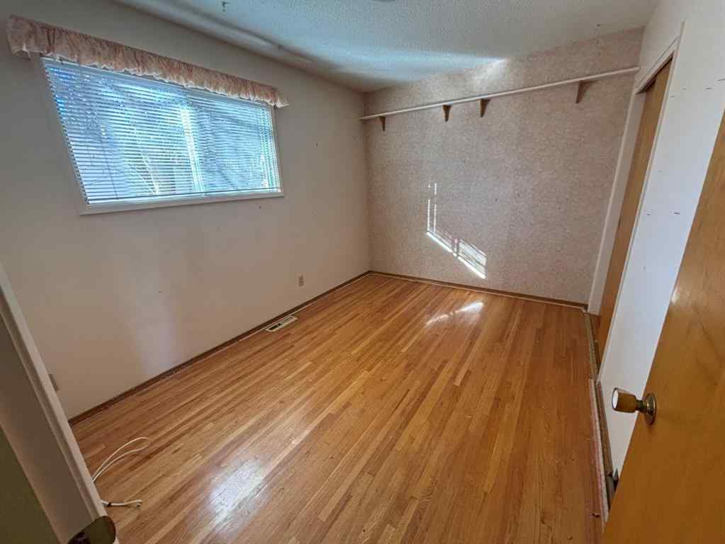 MLS® A2268954 - 1320 Southbow Place SW in Southwood Calgary, Residential