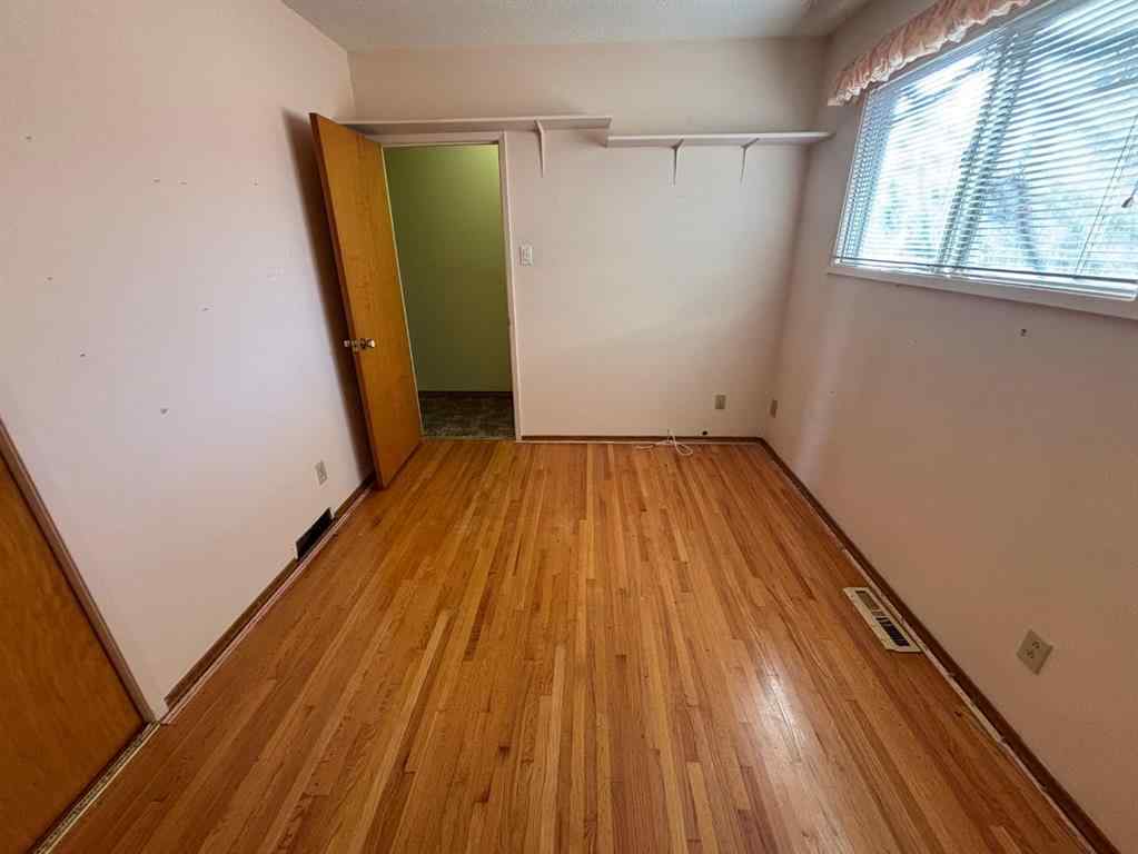 MLS® A2268954 - 1320 Southbow Place SW in Southwood Calgary, Residential