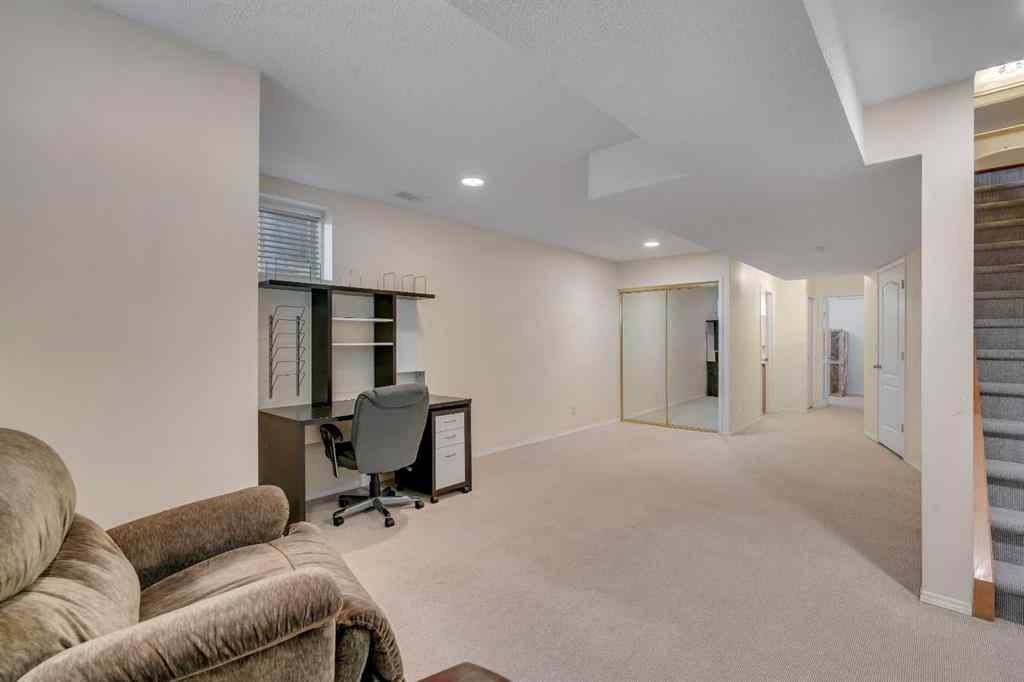 MLS® A2268958 - 2834 Parkdale Boulevard NW in West Hillhurst Calgary, Residential