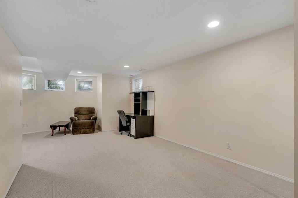 MLS® A2268958 - 2834 Parkdale Boulevard NW in West Hillhurst Calgary, Residential