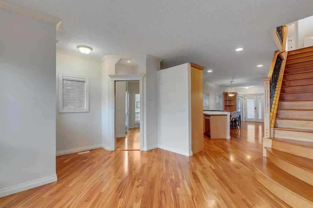 MLS® A2268958 - 2834 Parkdale Boulevard NW in West Hillhurst Calgary, Residential