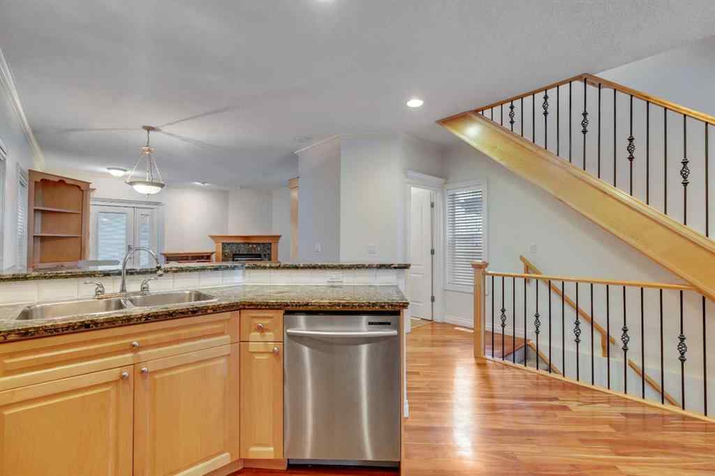 MLS® A2268958 - 2834 Parkdale Boulevard NW in West Hillhurst Calgary, Residential