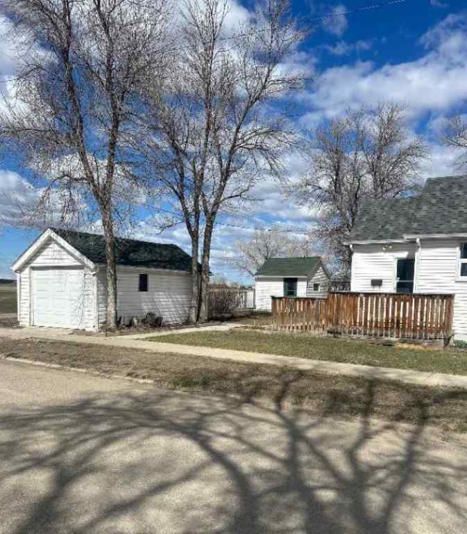 MLS® A2268963 - 204 Grand Avenue  in NONE Carmangay, Residential