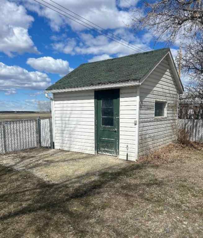 MLS® A2268963 - 204 Grand Avenue  in NONE Carmangay, Residential