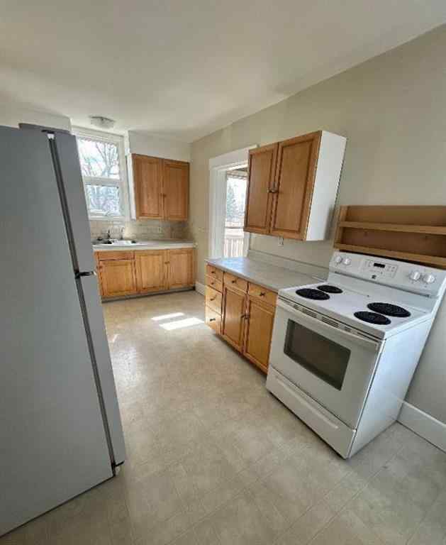 MLS® A2268963 - 204 Grand Avenue  in NONE Carmangay, Residential