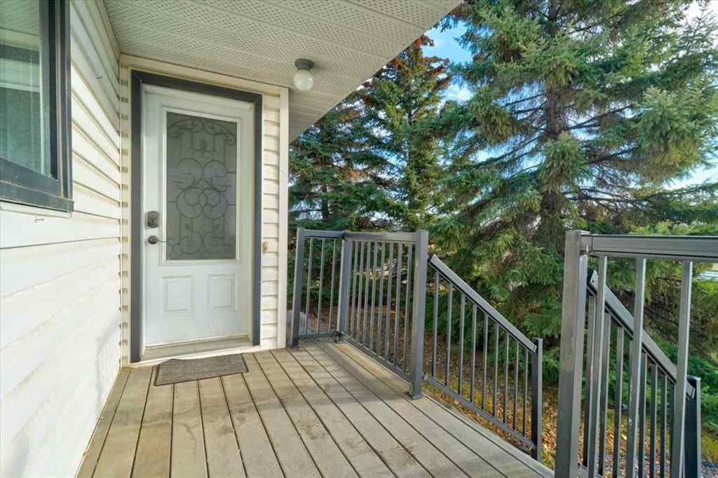 MLS® A2268966 - 10420 108 Avenue  in Avondale Grande Prairie, Residential