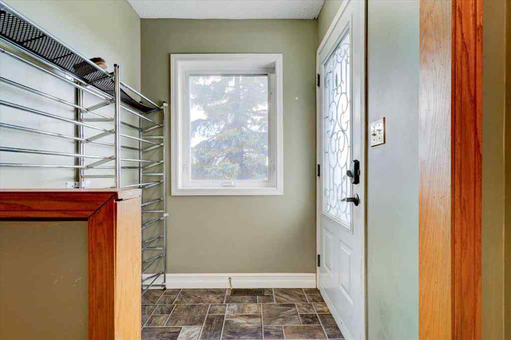 MLS® A2268966 - 10420 108 Avenue  in Avondale Grande Prairie, Residential