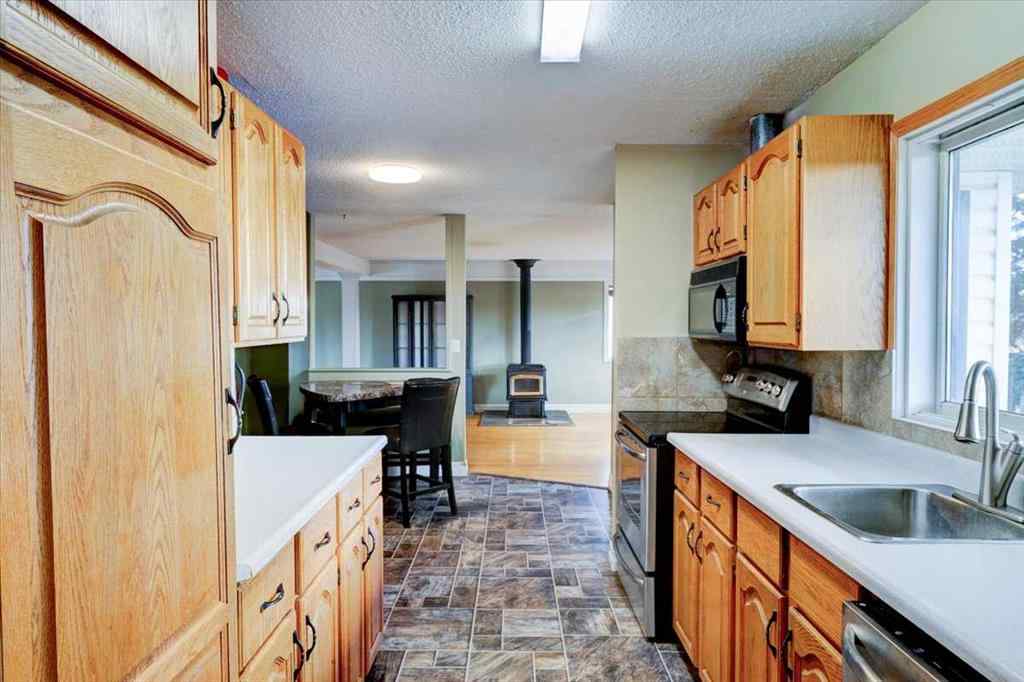 MLS® A2268966 - 10420 108 Avenue  in Avondale Grande Prairie, Residential