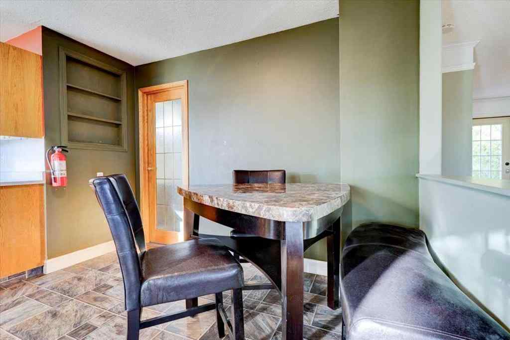 MLS® A2268966 - 10420 108 Avenue  in Avondale Grande Prairie, Residential