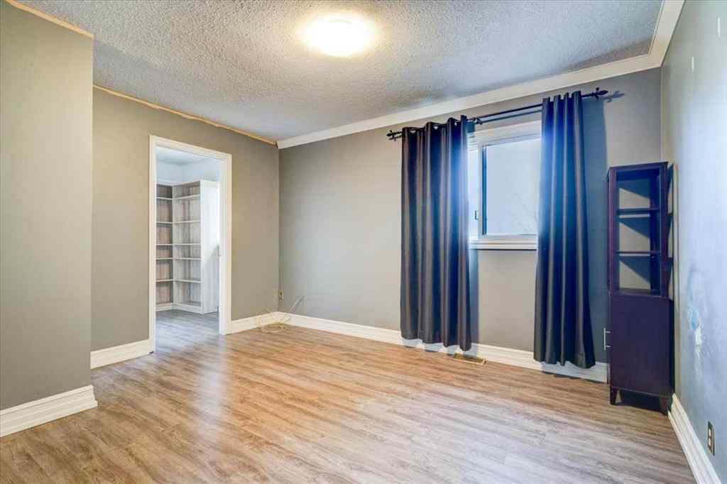 MLS® A2268966 - 10420 108 Avenue  in Avondale Grande Prairie, Residential