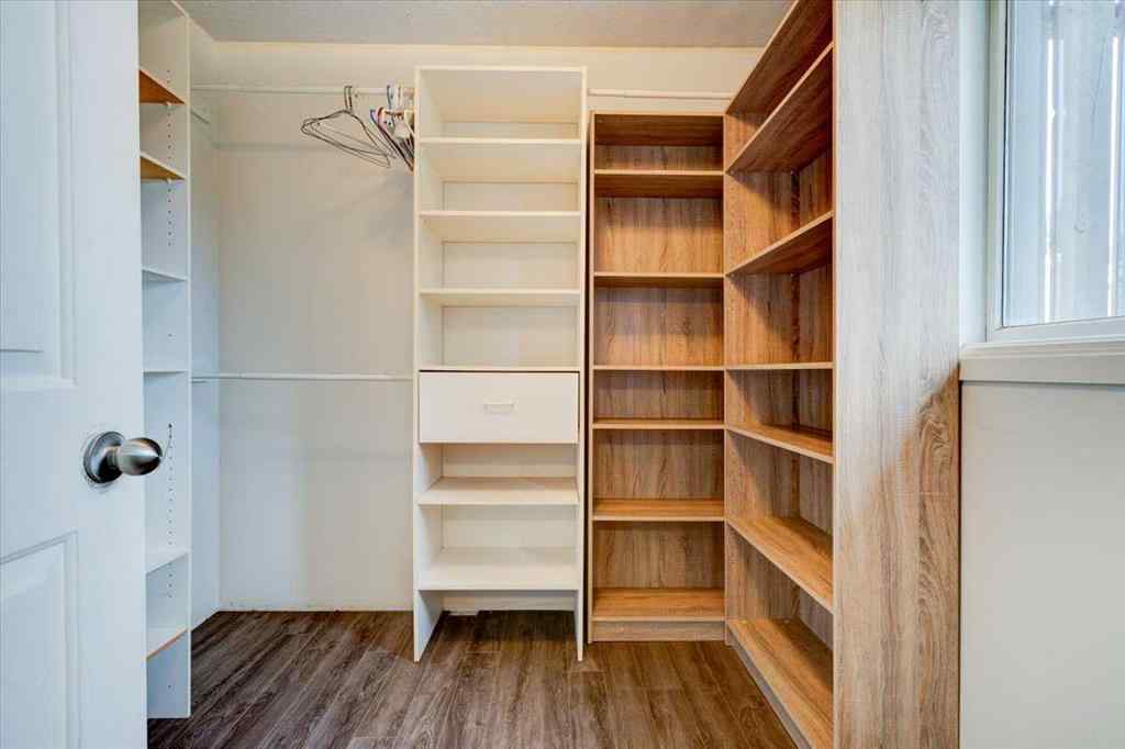 MLS® A2268966 - 10420 108 Avenue  in Avondale Grande Prairie, Residential