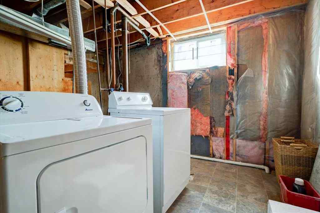 MLS® A2268966 - 10420 108 Avenue  in Avondale Grande Prairie, Residential