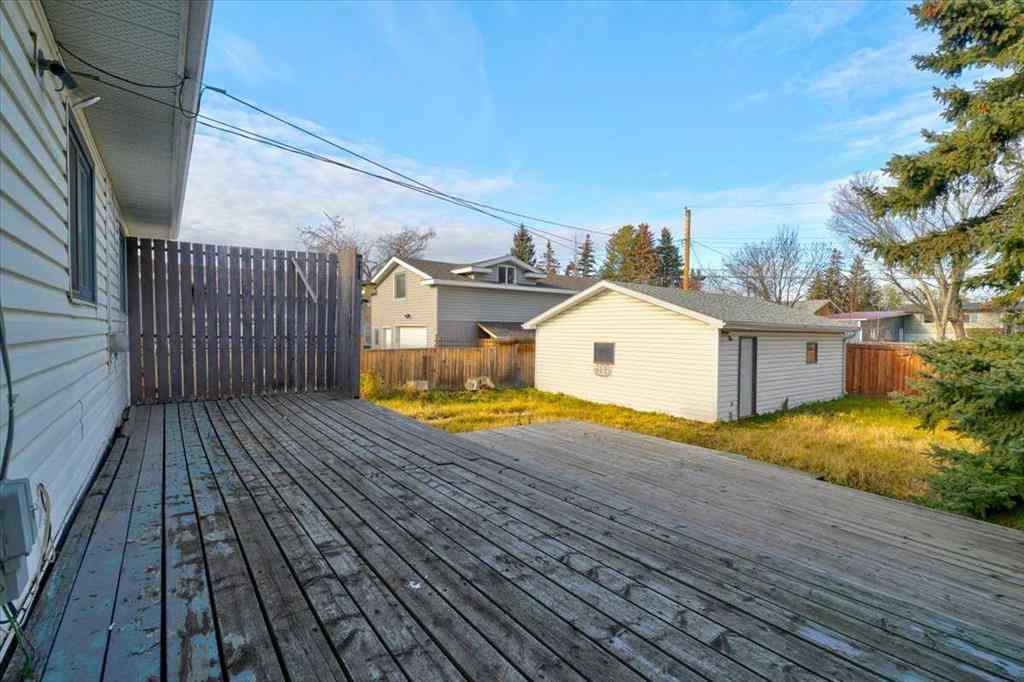 MLS® A2268966 - 10420 108 Avenue  in Avondale Grande Prairie, Residential