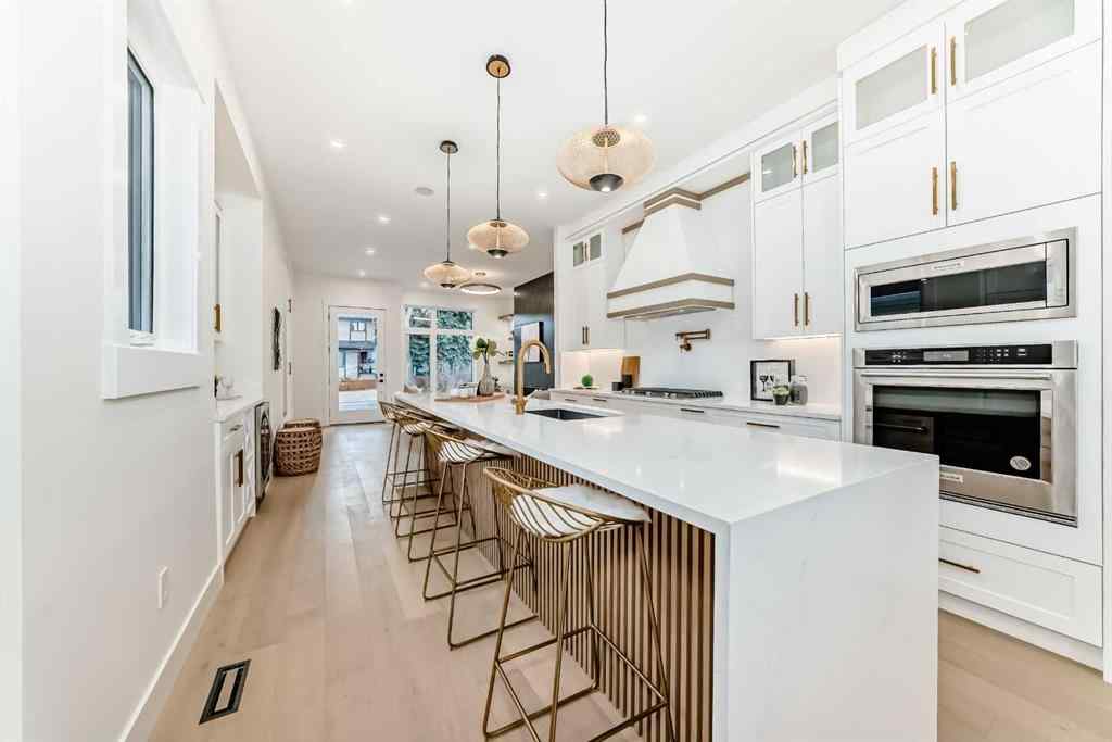 MLS® A2268969 - 214 27 Avenue NW in Tuxedo Park Calgary, Residential