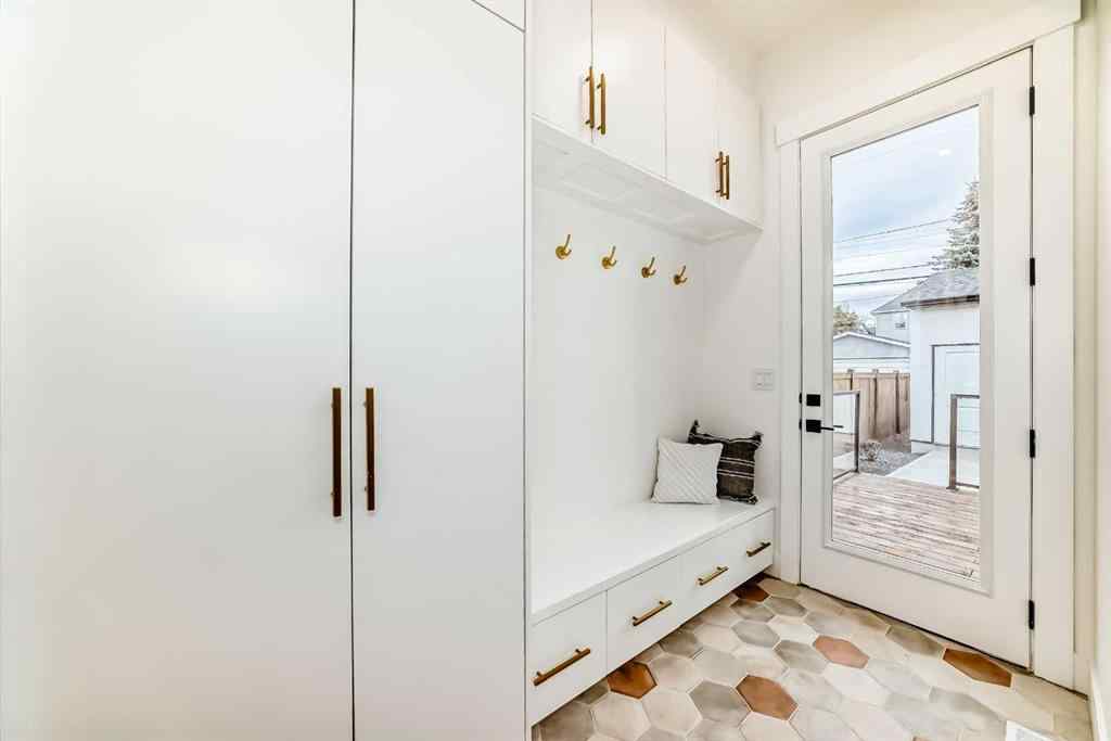 MLS® A2268969 - 214 27 Avenue NW in Tuxedo Park Calgary, Residential