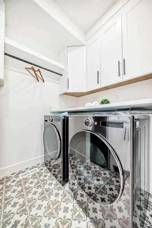 MLS® A2268969 - 214 27 Avenue NW in Tuxedo Park Calgary, Residential