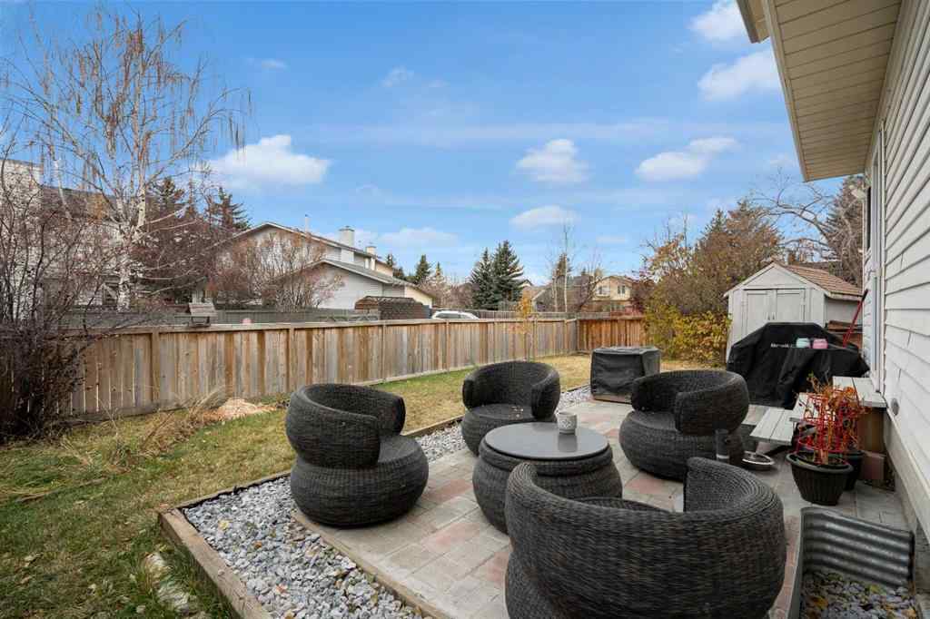 MLS® A2268973 - 28 Woodglen Close SW in Woodbine Calgary, Residential