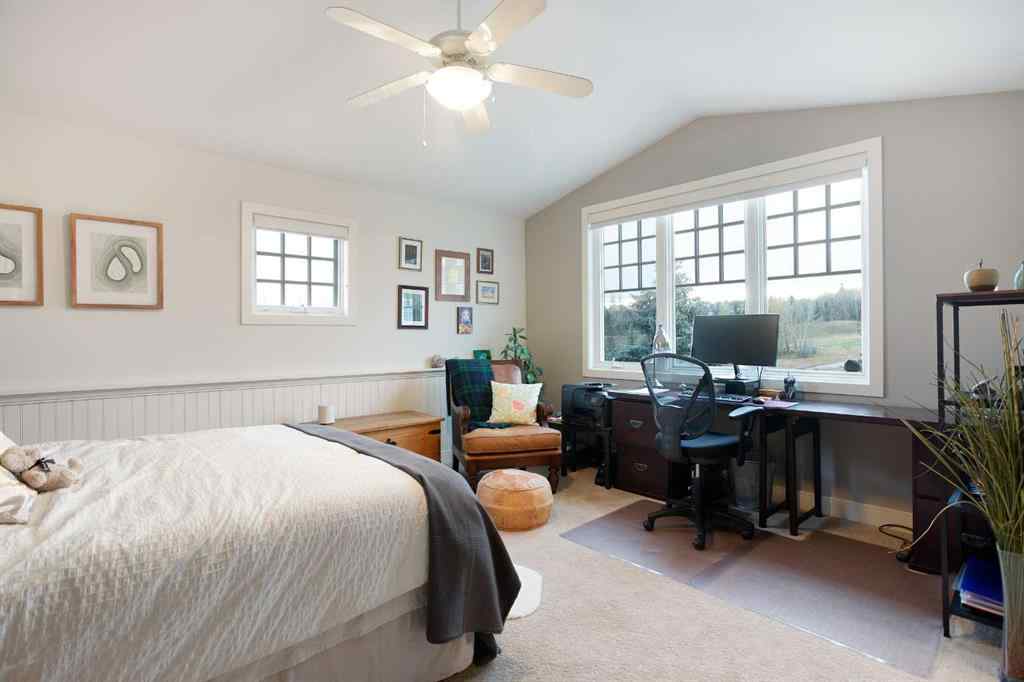 MLS® A2268978 - 311 Rodeo Ridge  in Springbank Links Rural Rocky View County, Residential