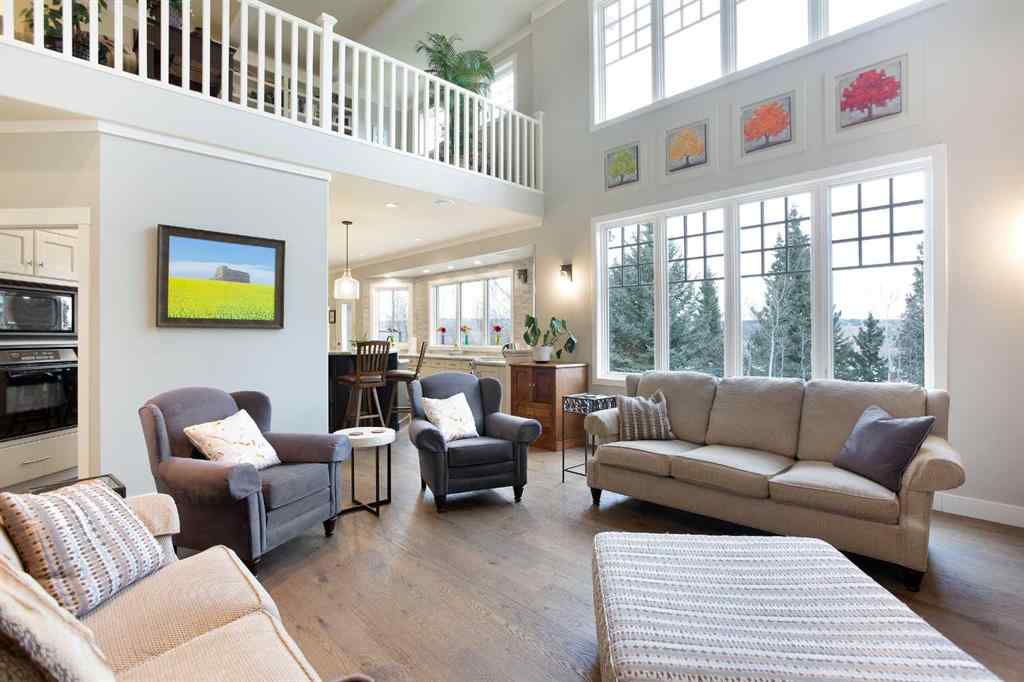 MLS® A2268978 - 311 Rodeo Ridge  in Springbank Links Rural Rocky View County, Residential