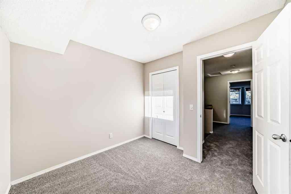 MLS® A2268999 - 677 Regal Park NE in Renfrew Calgary, Residential