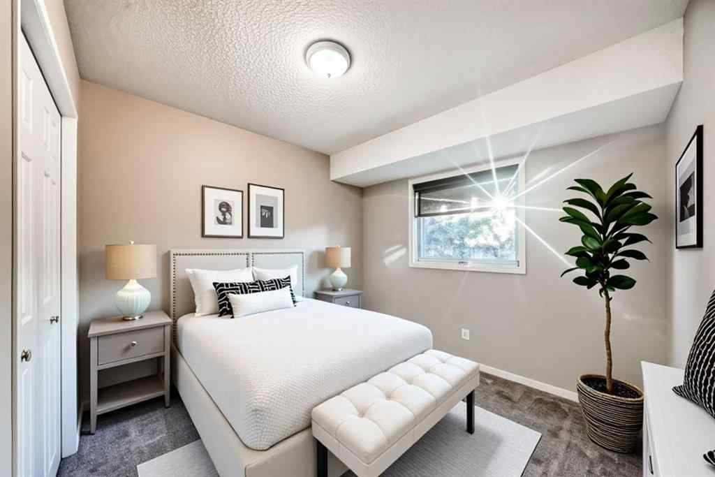 MLS® A2268999 - 677 Regal Park NE in Renfrew Calgary, Residential