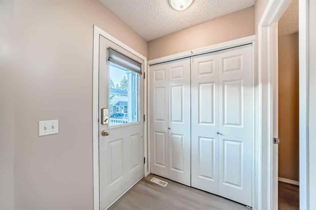 MLS® A2268999 - 677 Regal Park NE in Renfrew Calgary, Residential