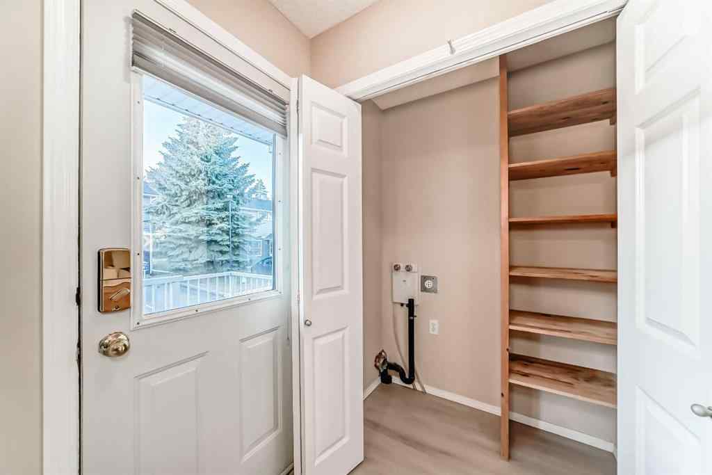 MLS® A2268999 - 677 Regal Park NE in Renfrew Calgary, Residential