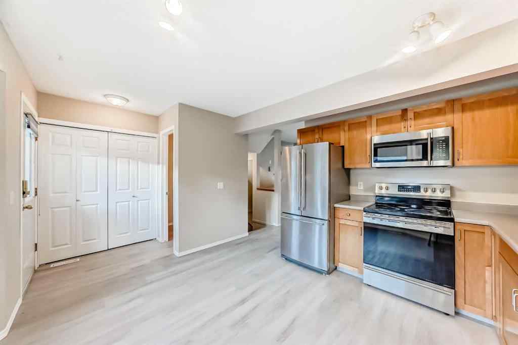 MLS® A2268999 - 677 Regal Park NE in Renfrew Calgary, Residential