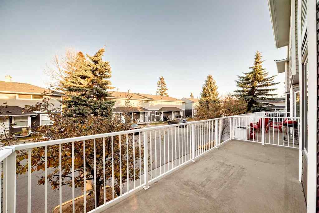 MLS® A2268999 - 677 Regal Park NE in Renfrew Calgary, Residential
