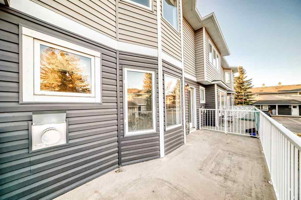 MLS® A2268999 - 677 Regal Park NE in Renfrew Calgary, Residential