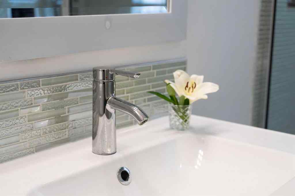 MLS&reg; # A2269008 - Unit #103 916 19 Avenue SW in Lower Mount Royal Calgary, Residential Open Houses