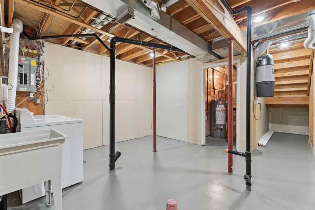 MLS® A2269021 - 221 Sandringham Road NW in Sandstone Valley Calgary, Residential