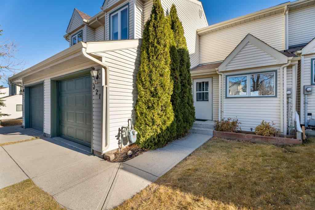 MLS® A2269021 - 221 Sandringham Road NW in Sandstone Valley Calgary, Residential