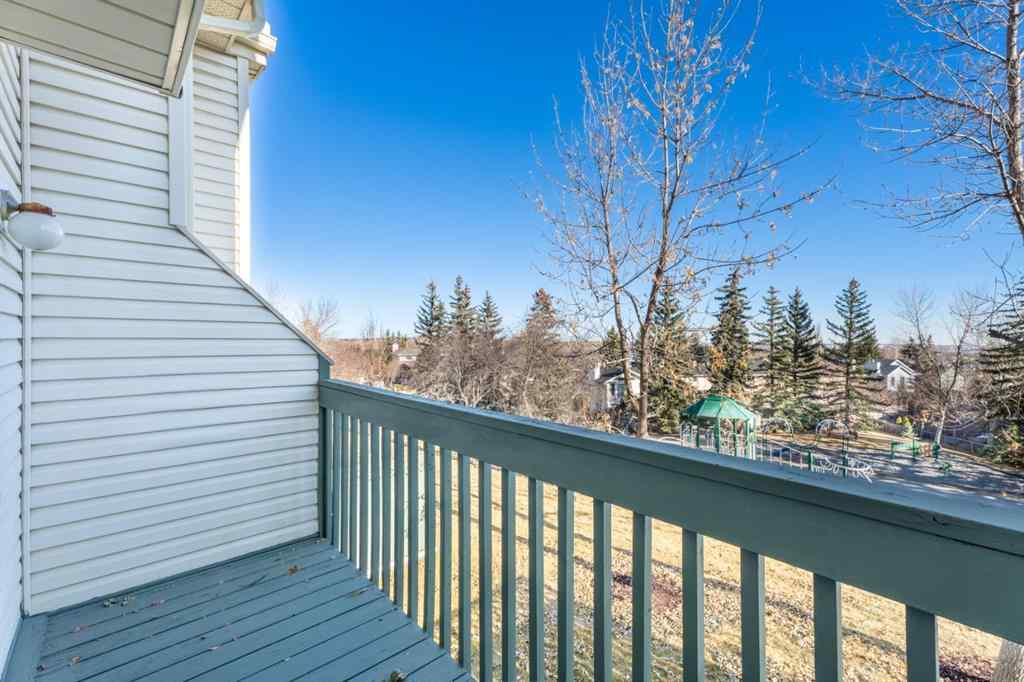 MLS® A2269021 - 221 Sandringham Road NW in Sandstone Valley Calgary, Residential