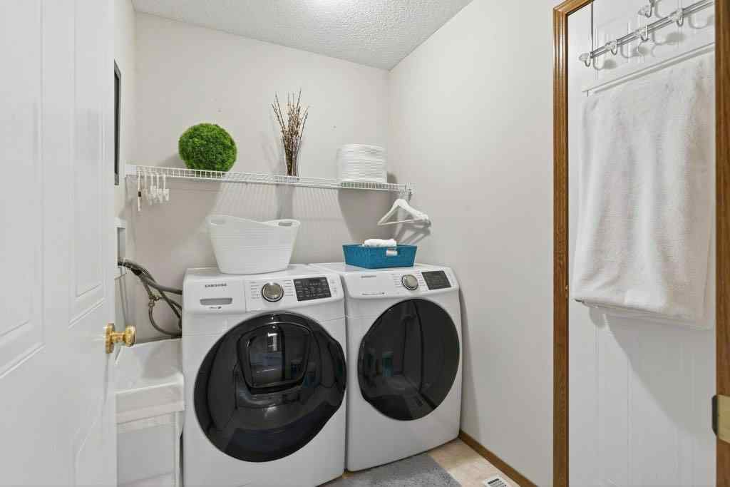 MLS&reg; # A2269025 - 96 Shawbrooke Manor SW in Shawnessy Calgary, Residential Open Houses