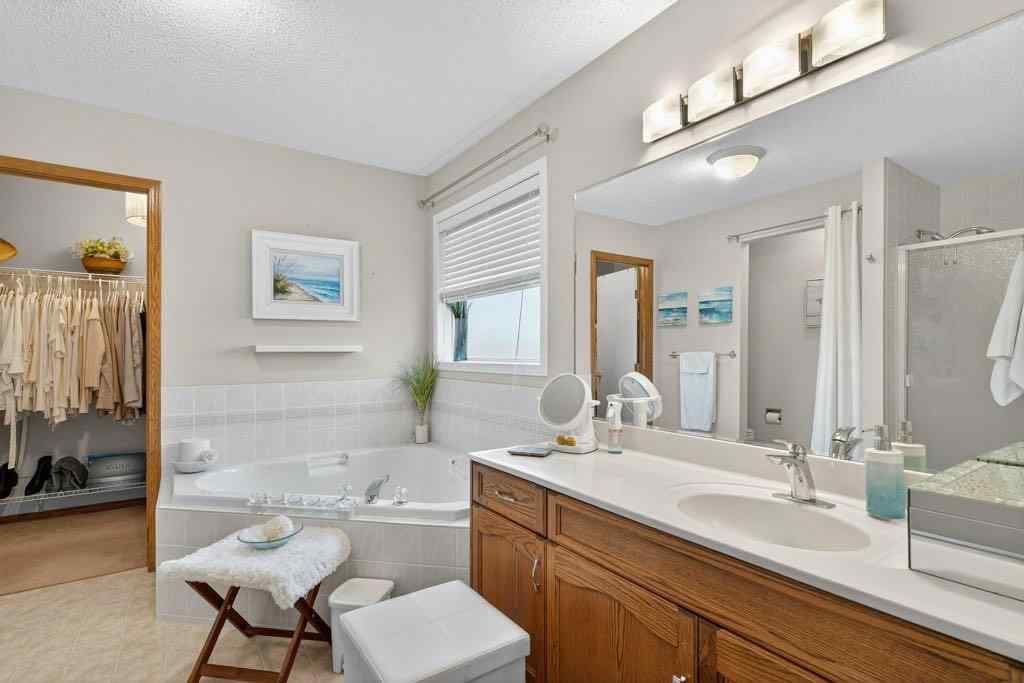 MLS&reg; # A2269025 - 96 Shawbrooke Manor SW in Shawnessy Calgary, Residential Open Houses