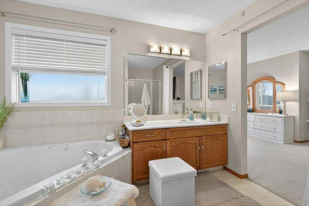 MLS&reg; # A2269025 - 96 Shawbrooke Manor SW in Shawnessy Calgary, Residential Open Houses