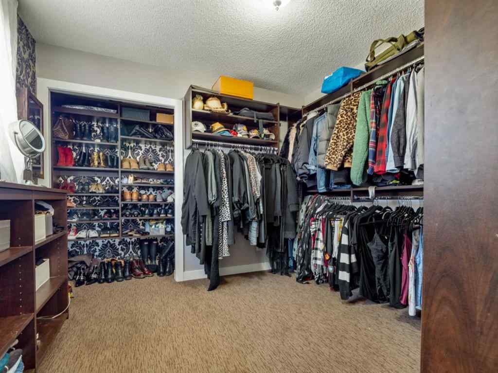 MLS® A2269027 - 2238 26 Avenue S in Tudor Estates Lethbridge, Residential