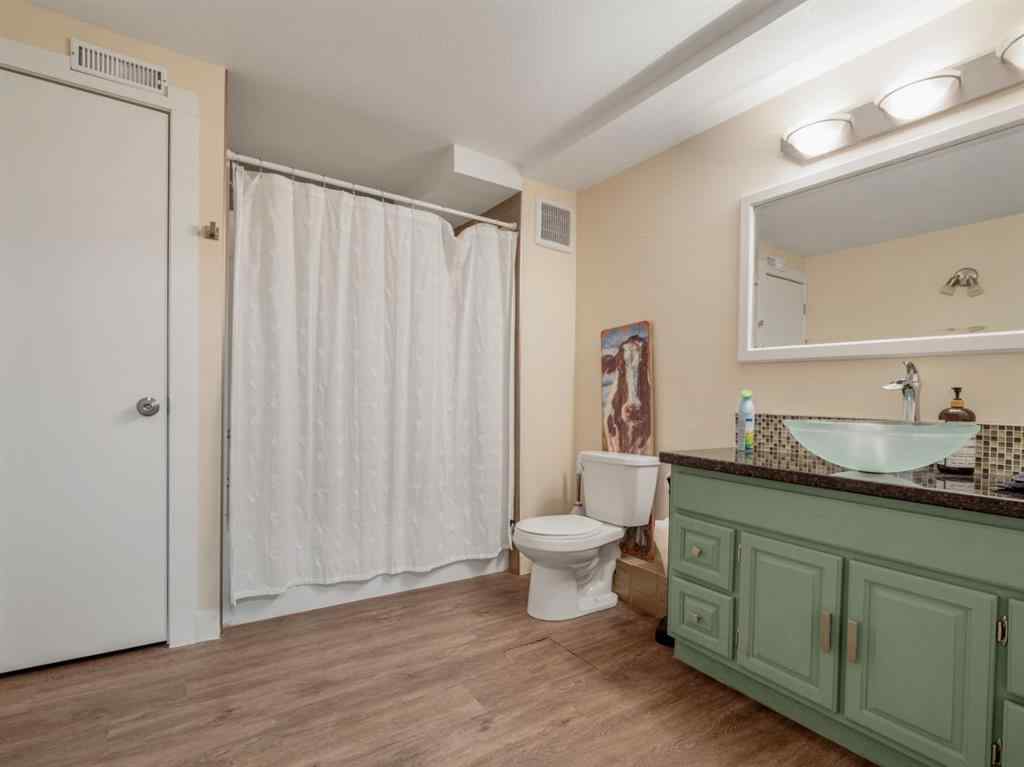 MLS® A2269027 - 2238 26 Avenue S in Tudor Estates Lethbridge, Residential