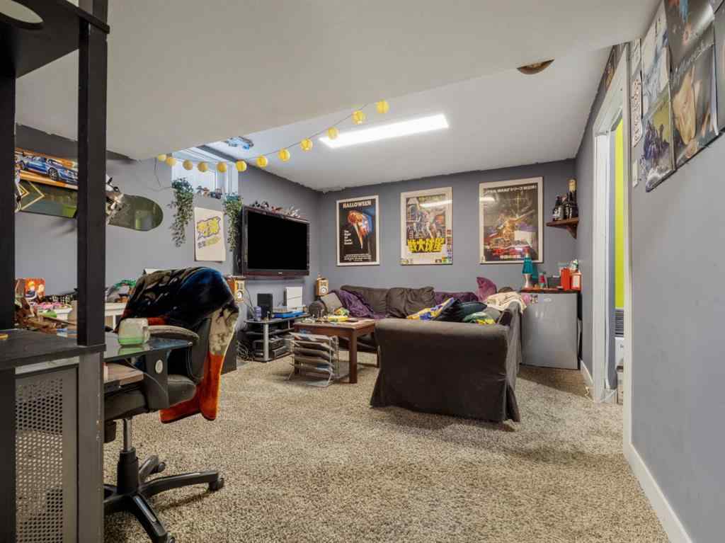 MLS® A2269027 - 2238 26 Avenue S in Tudor Estates Lethbridge, Residential