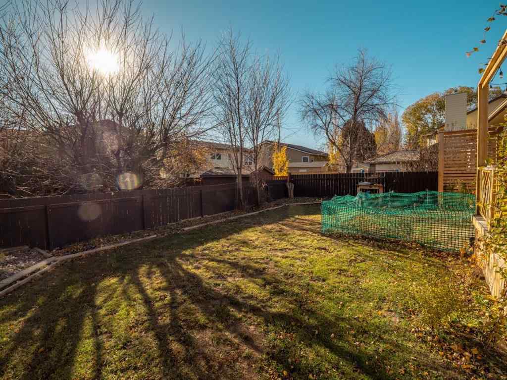 MLS® A2269027 - 2238 26 Avenue S in Tudor Estates Lethbridge, Residential