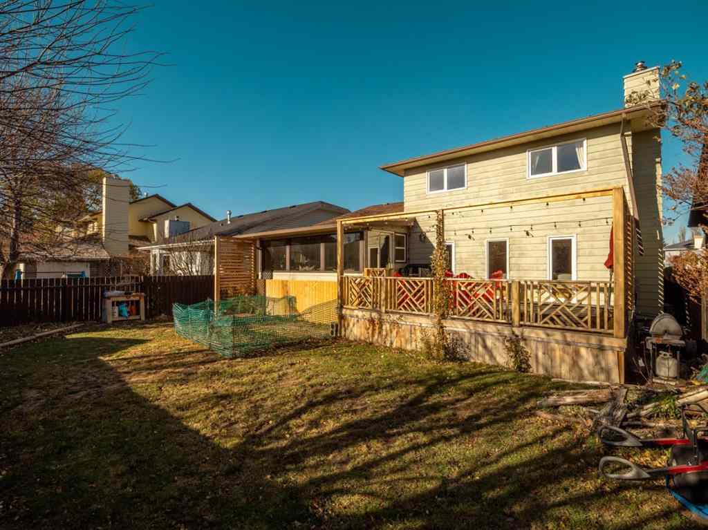 MLS® A2269027 - 2238 26 Avenue S in Tudor Estates Lethbridge, Residential