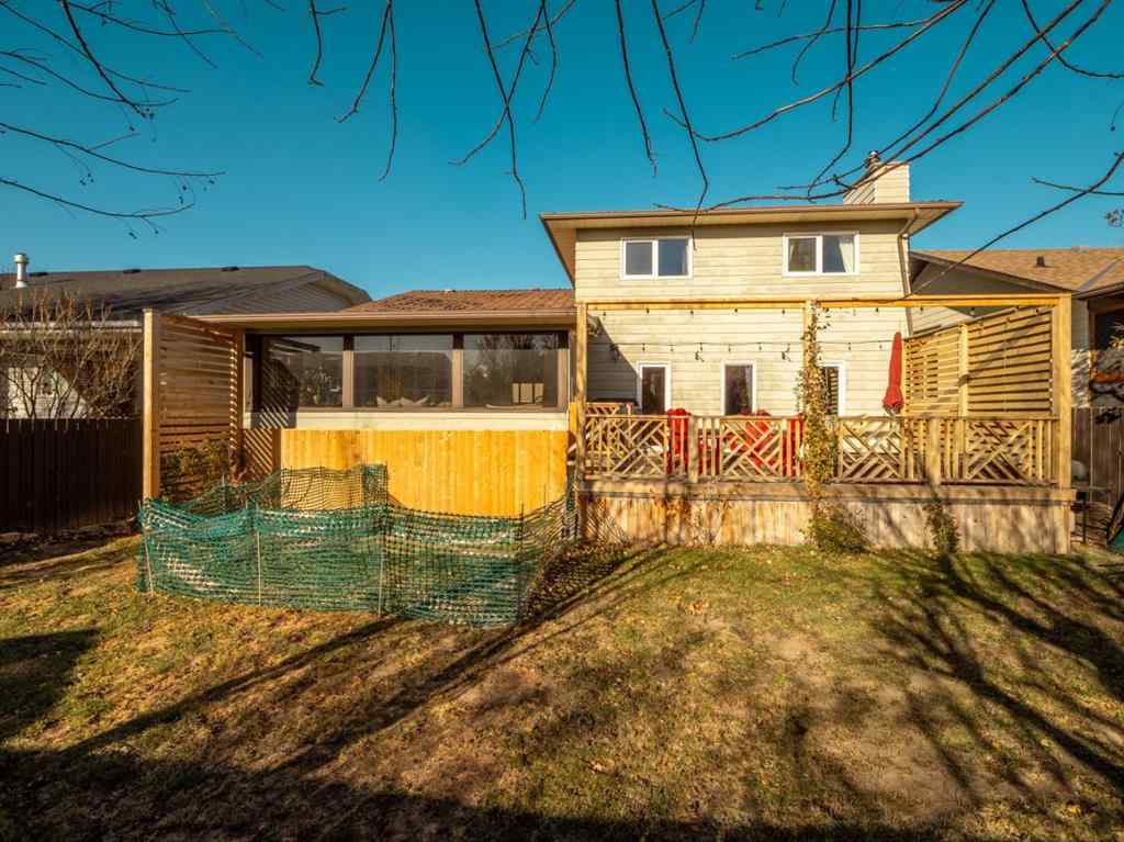 MLS® A2269027 - 2238 26 Avenue S in Tudor Estates Lethbridge, Residential