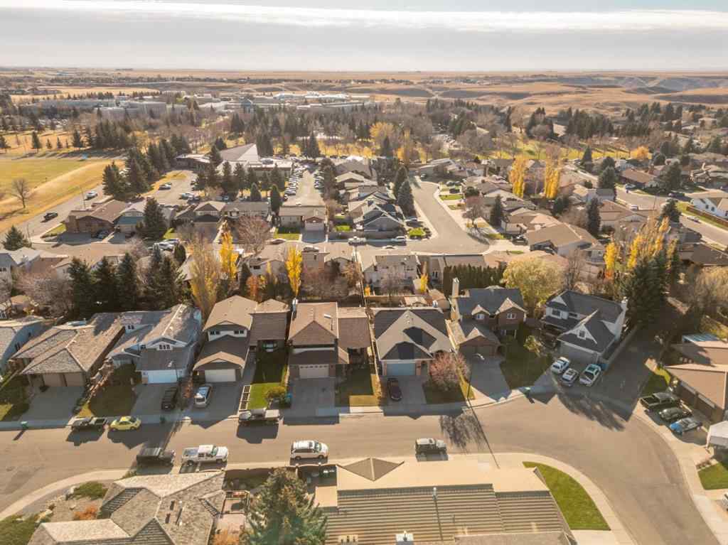 MLS® A2269027 - 2238 26 Avenue S in Tudor Estates Lethbridge, Residential
