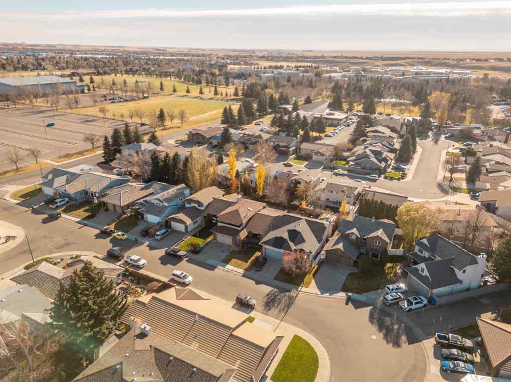 MLS® A2269027 - 2238 26 Avenue S in Tudor Estates Lethbridge, Residential