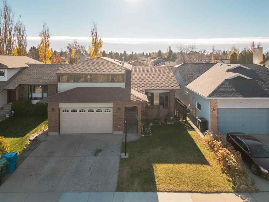MLS® A2269027 - 2238 26 Avenue S in Tudor Estates Lethbridge, Residential