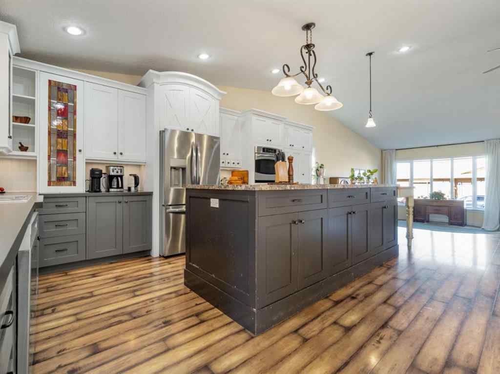 MLS® A2269027 - 2238 26 Avenue S in Tudor Estates Lethbridge, Residential