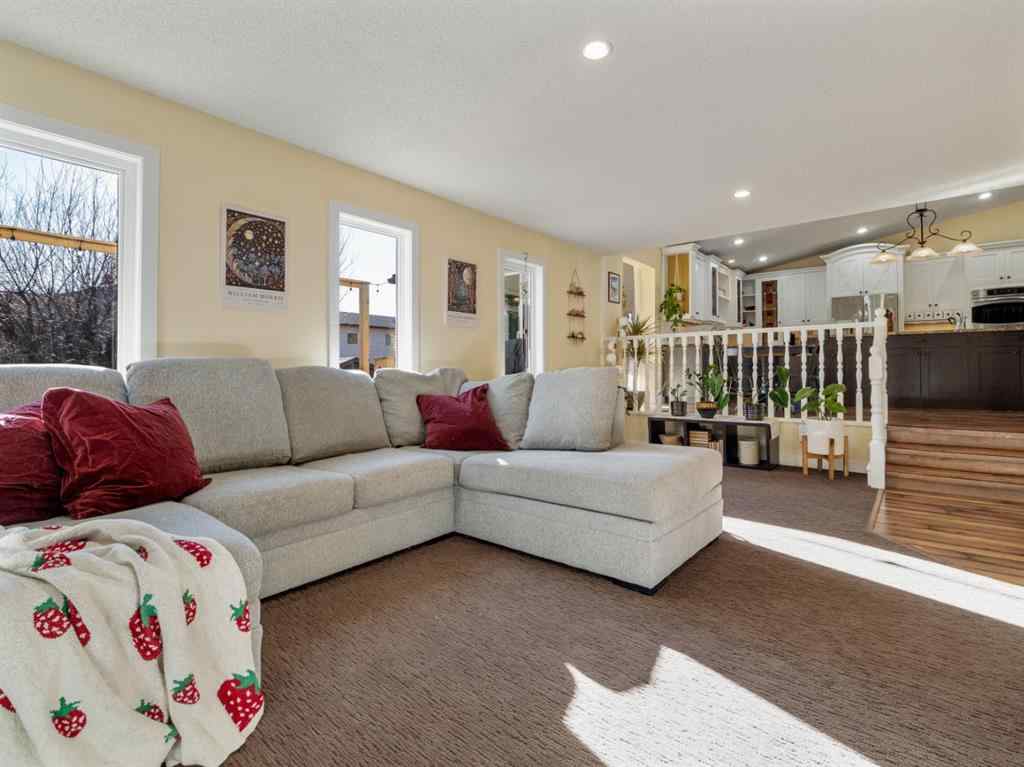 MLS® A2269027 - 2238 26 Avenue S in Tudor Estates Lethbridge, Residential