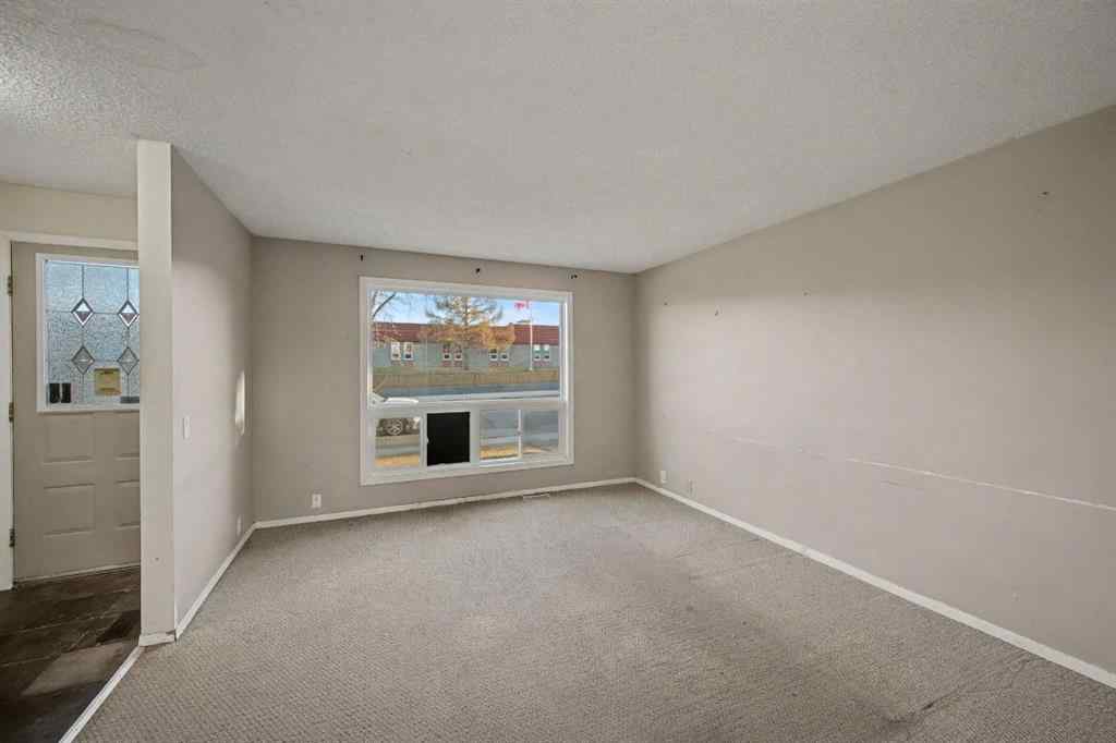 MLS® A2269028 - 24 Hunters Gate  in Hunters Glen Okotoks, Residential